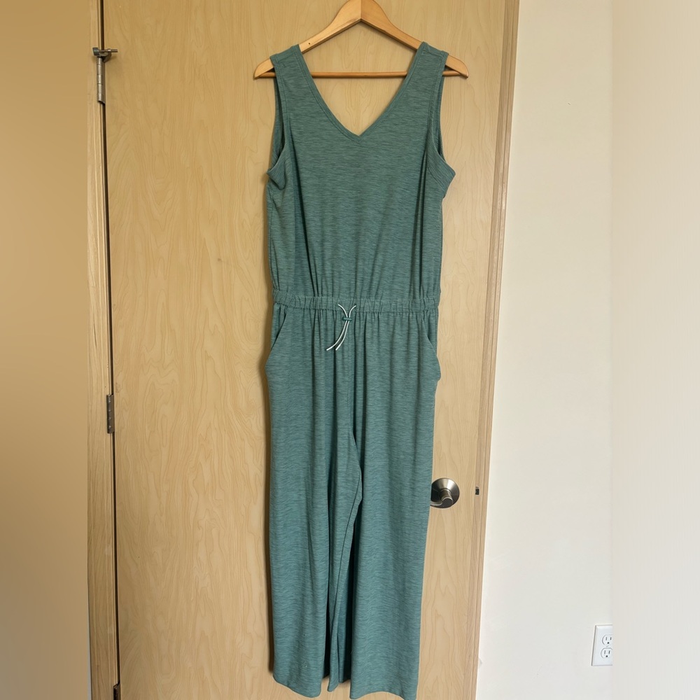 Old Navy Breathe ON V-Neck Wide-Leg Jumpsuit